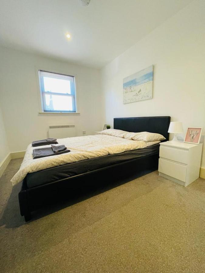 Lovely 2 Bedroom Serviced Apartment In Londres Extérieur photo