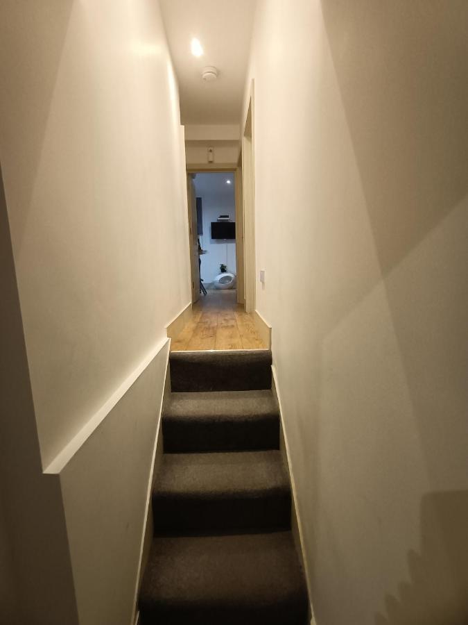 Lovely 2 Bedroom Serviced Apartment In Londres Extérieur photo